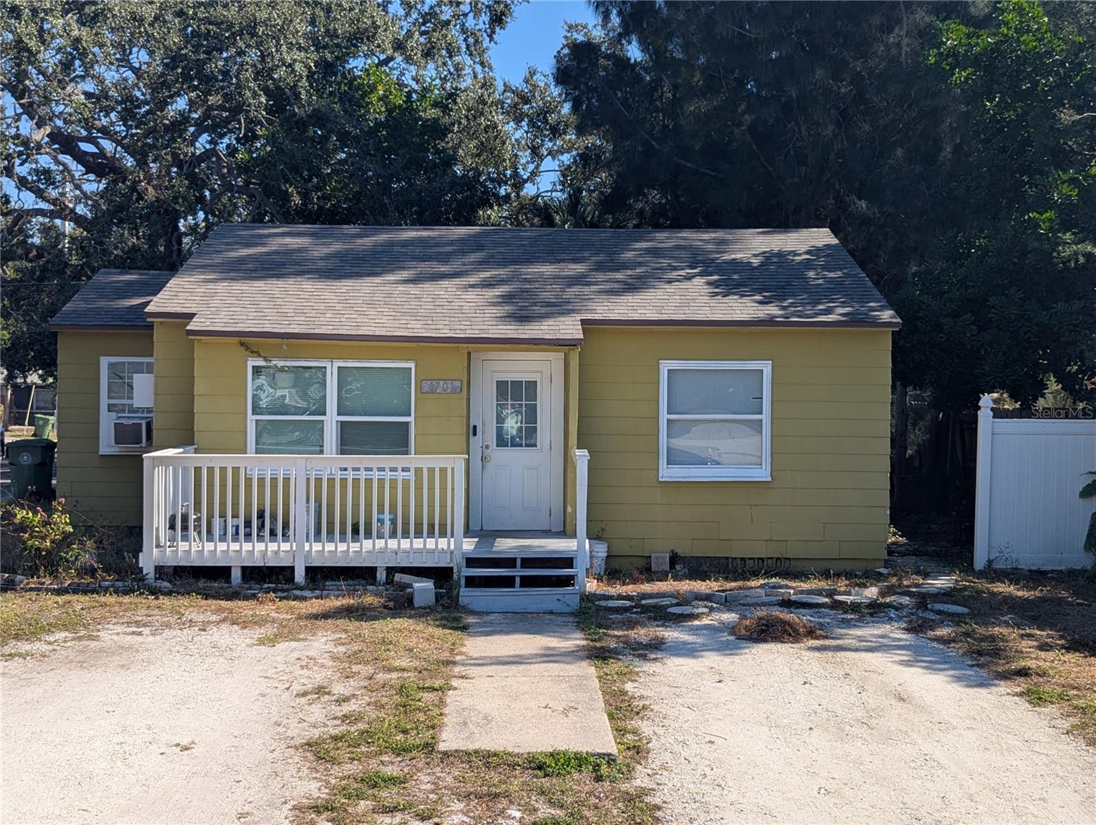 ACREAGE - Residential Income