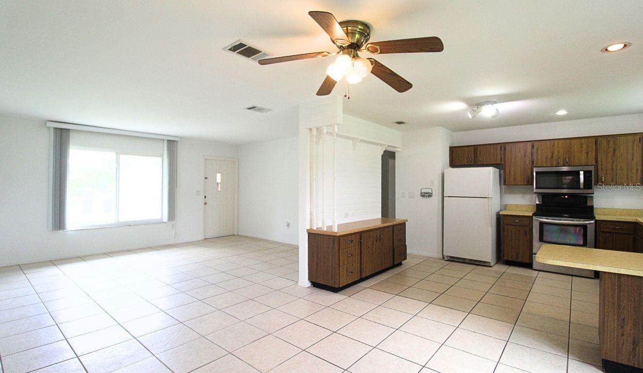 PORT CHARLOTTE SUB 40 - Residential Lease