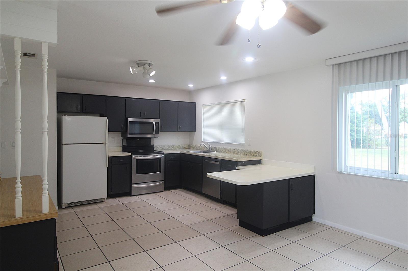 PORT CHARLOTTE SUB 40 - Residential Lease