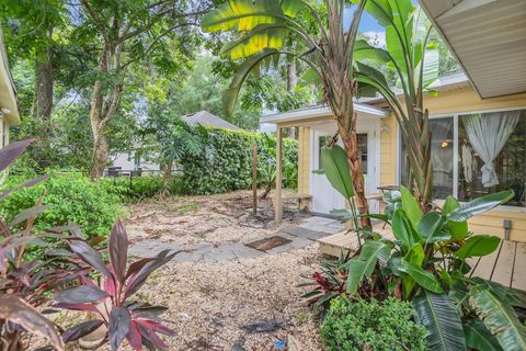 A home in DELAND