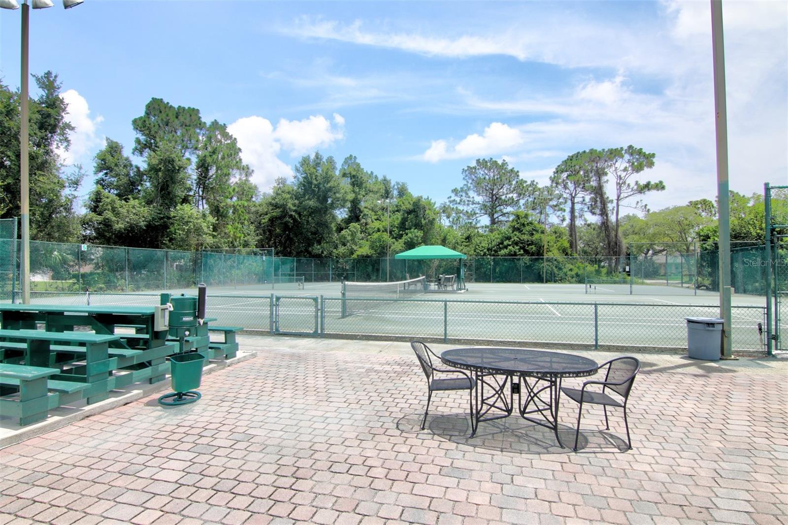 SPRUCE CREEK FLY IN - Residential