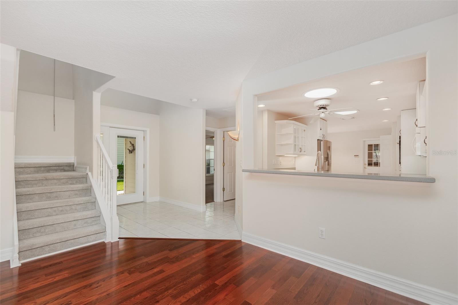 SPRUCE CREEK FLY IN - Residential