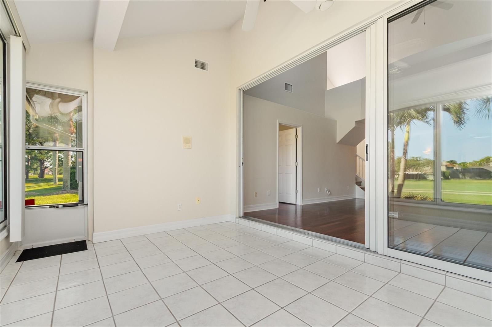 SPRUCE CREEK FLY IN - Residential