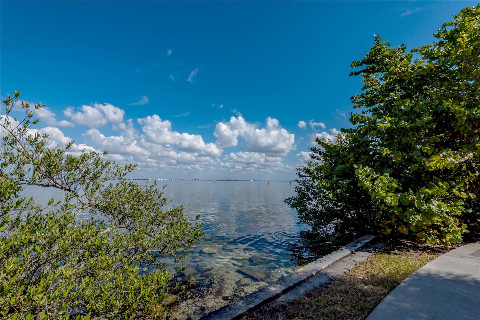 SHELL POINT - Land