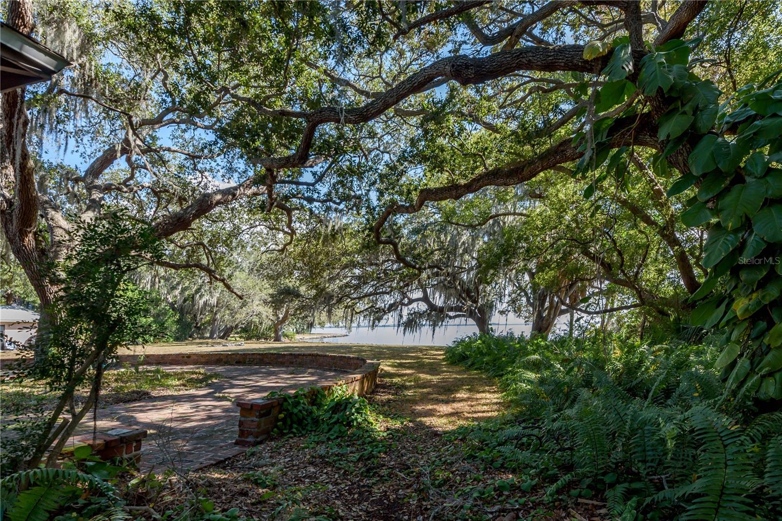 SHELL POINT - Land