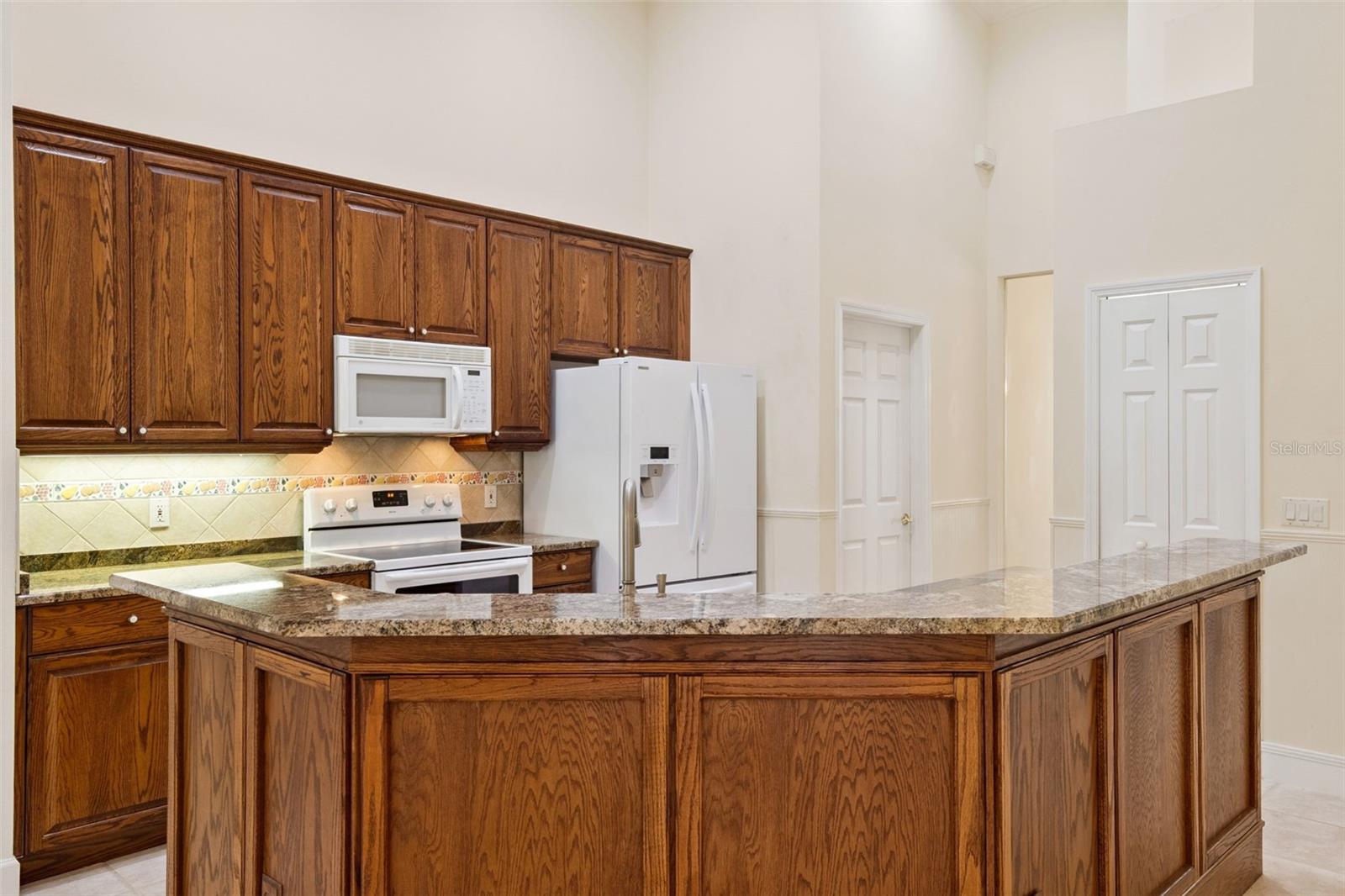 SEVILLE CHASE - Residential