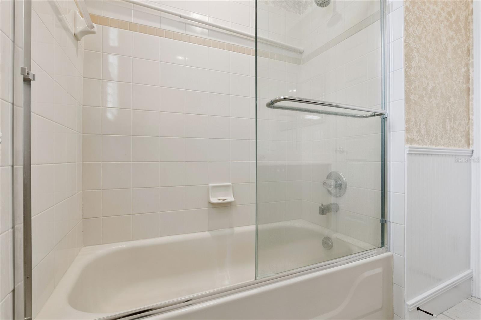 SEVILLE CHASE - Residential