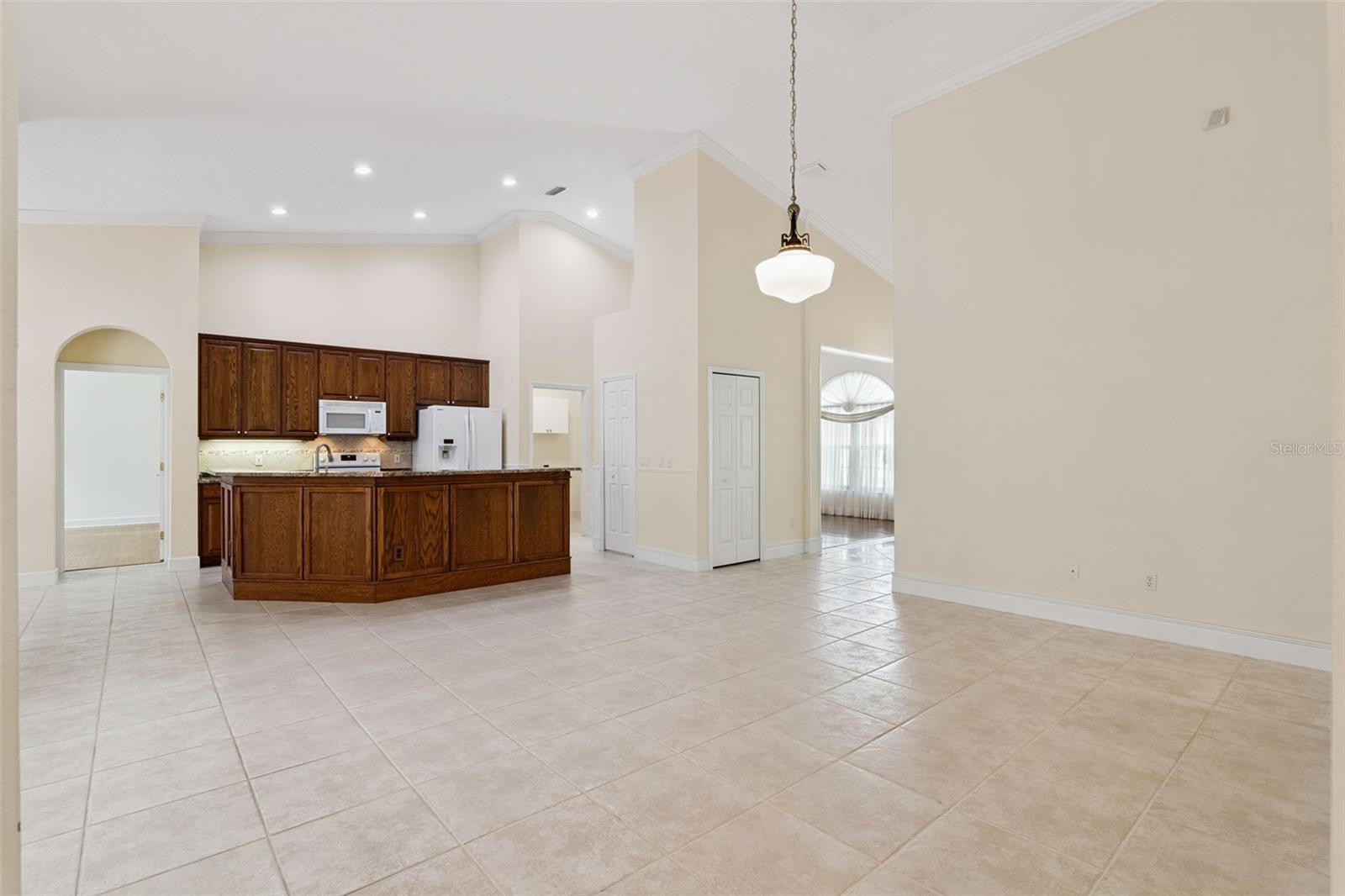 SEVILLE CHASE - Residential