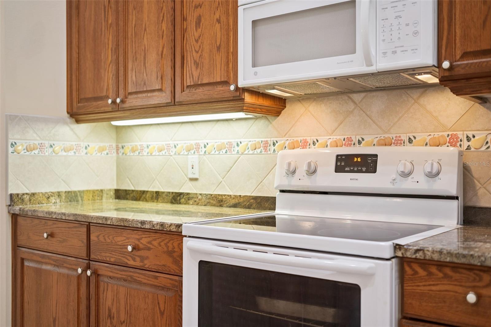 SEVILLE CHASE - Residential