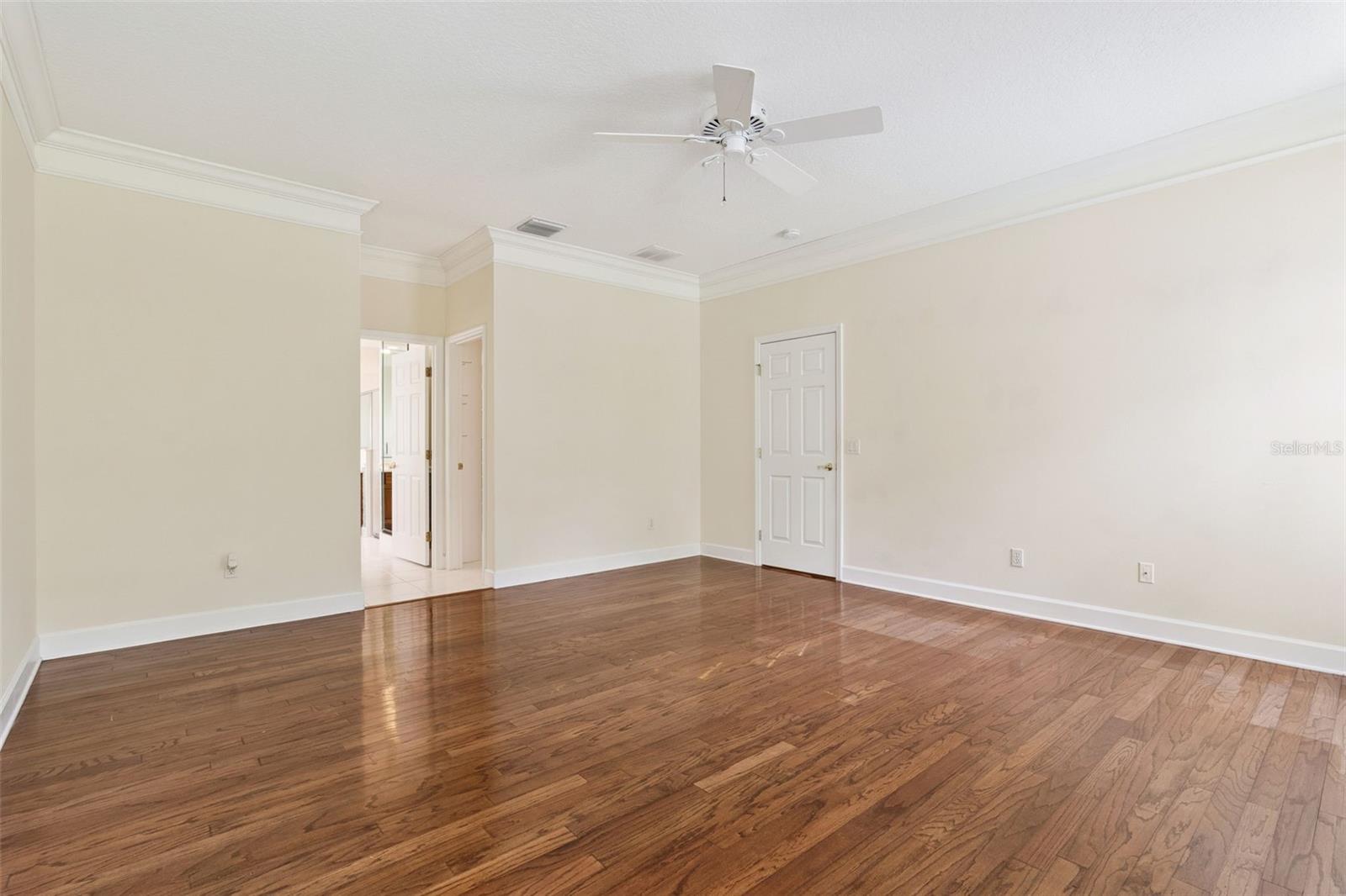 SEVILLE CHASE - Residential