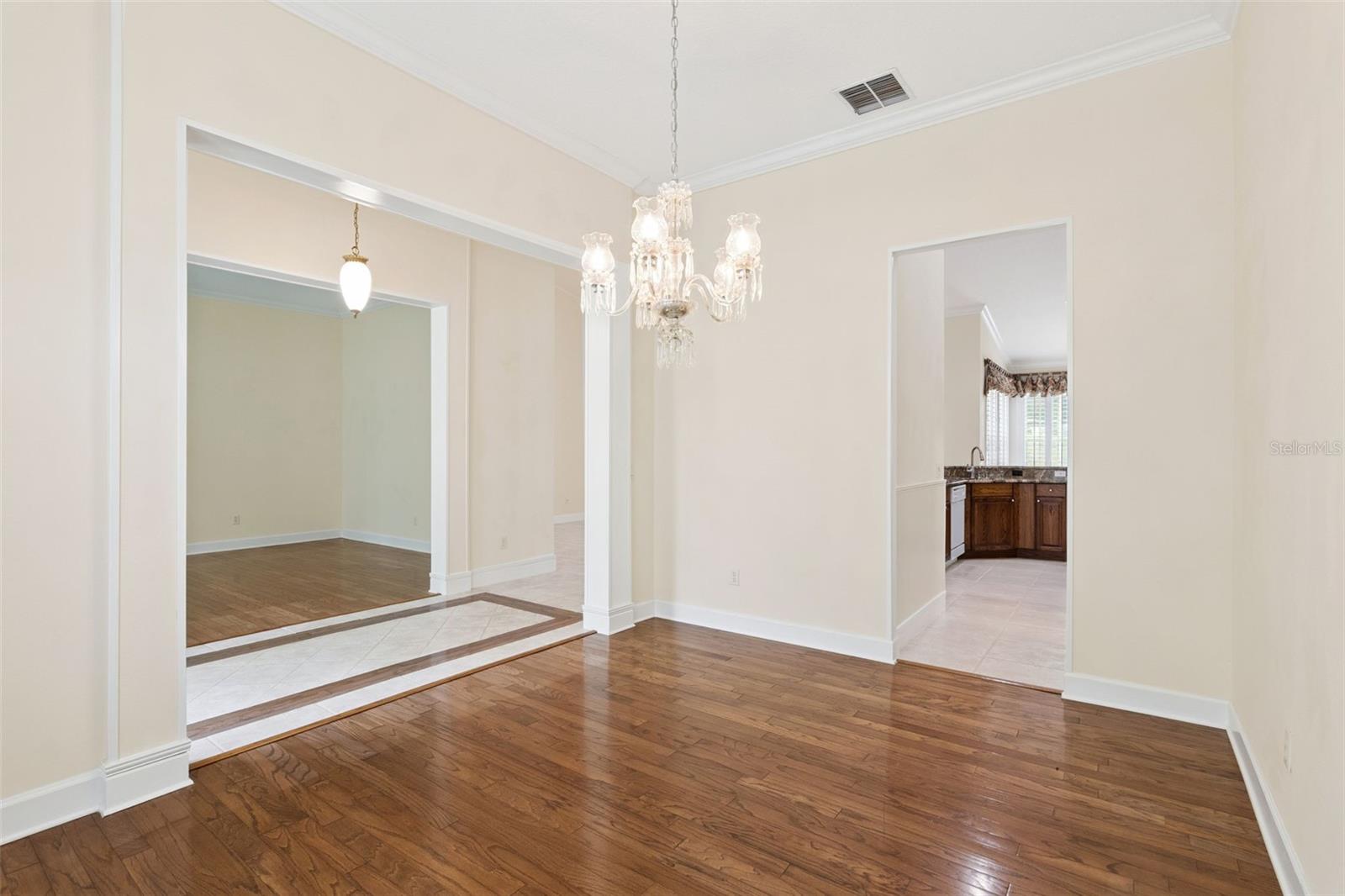 SEVILLE CHASE - Residential