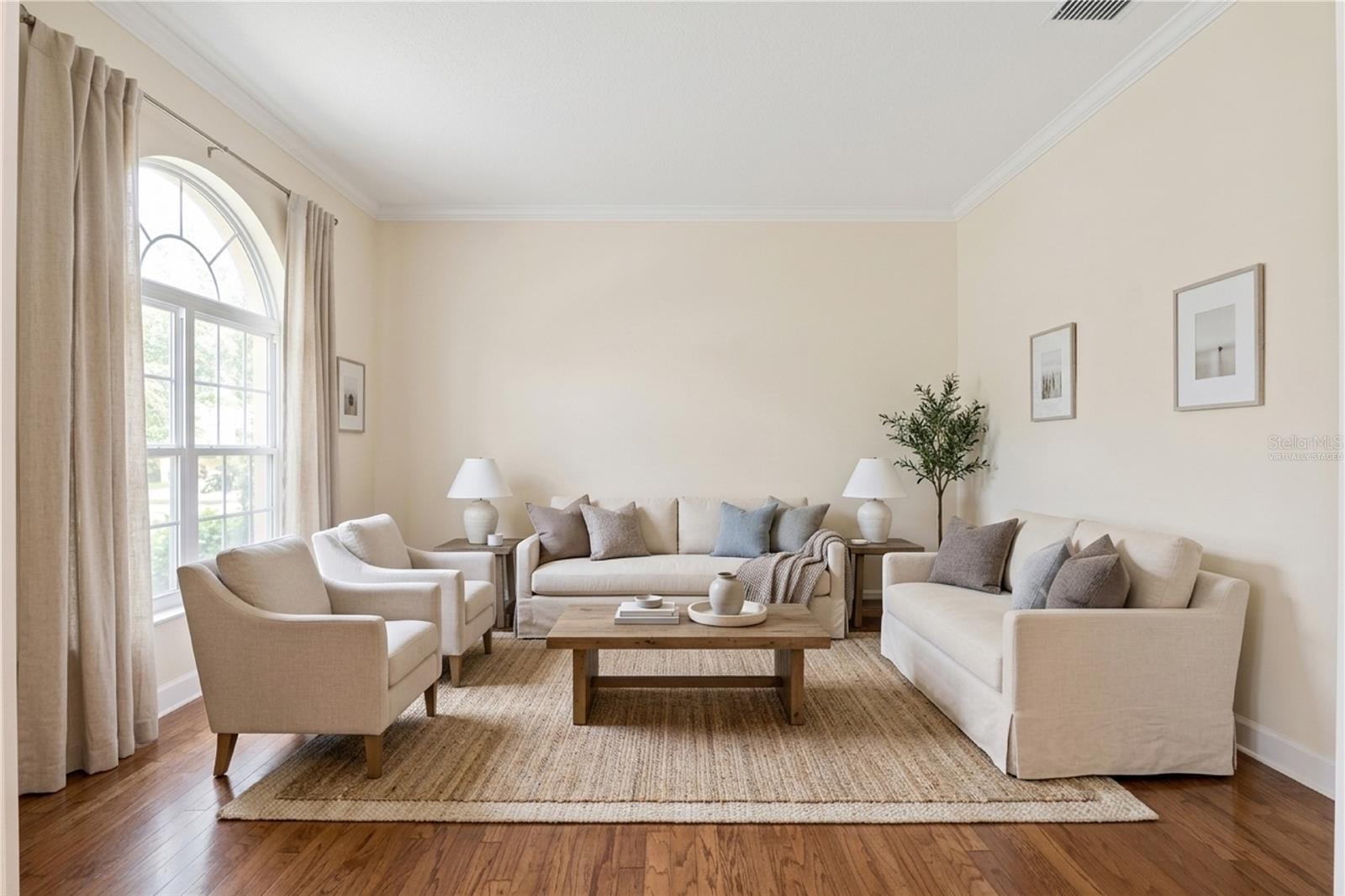 SEVILLE CHASE - Residential