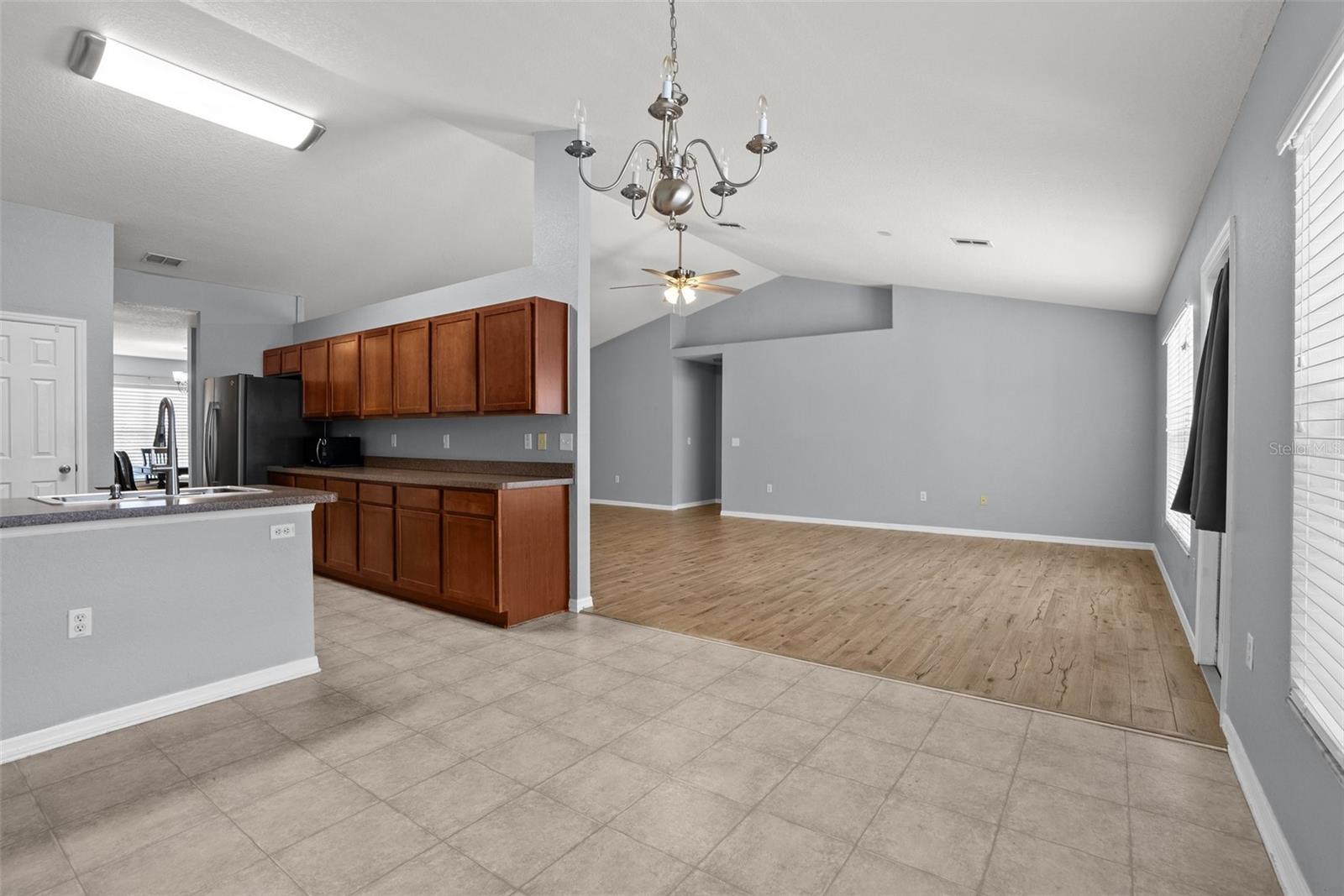 SPRING HILL - Residential Lease