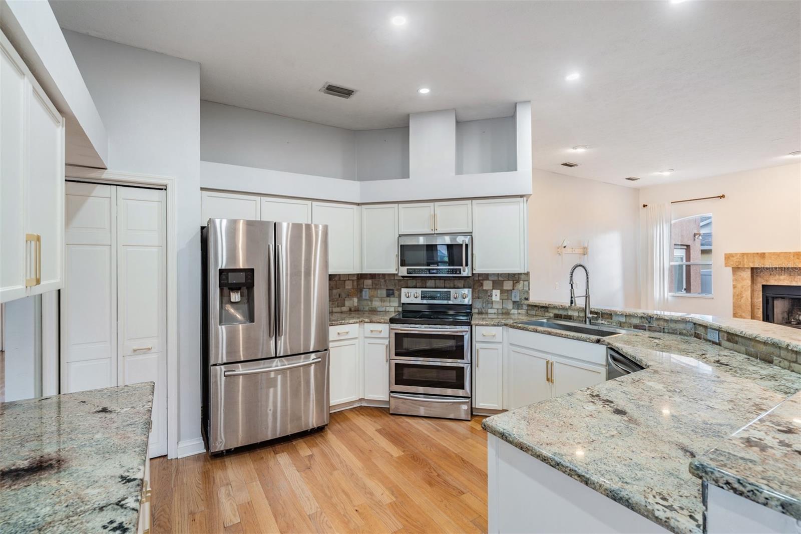 BENT TREE ESTATES - Residential Lease