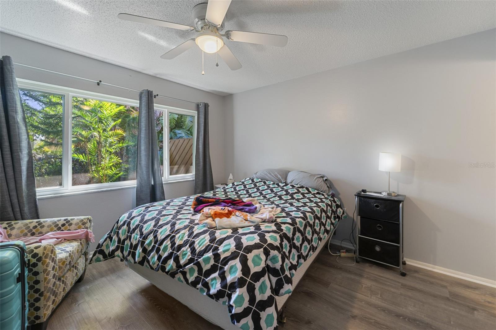 BEACON LAKES CONDO 05A - Residential