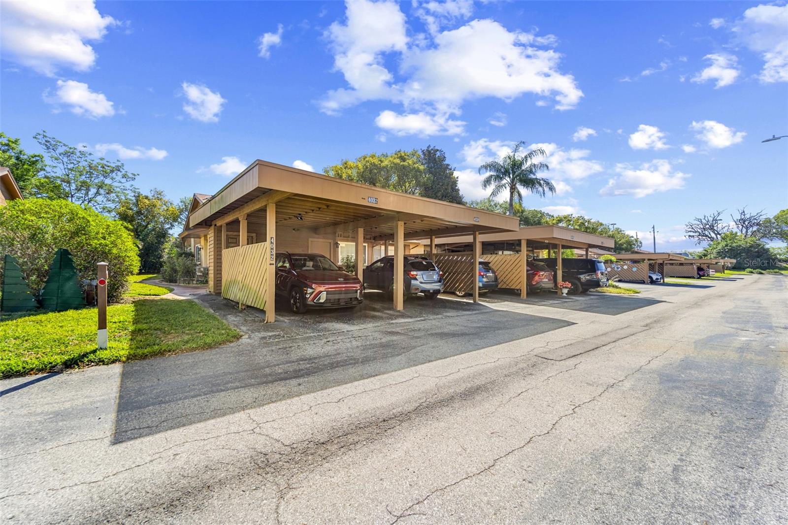 BEACON LAKES CONDO 05A - Residential