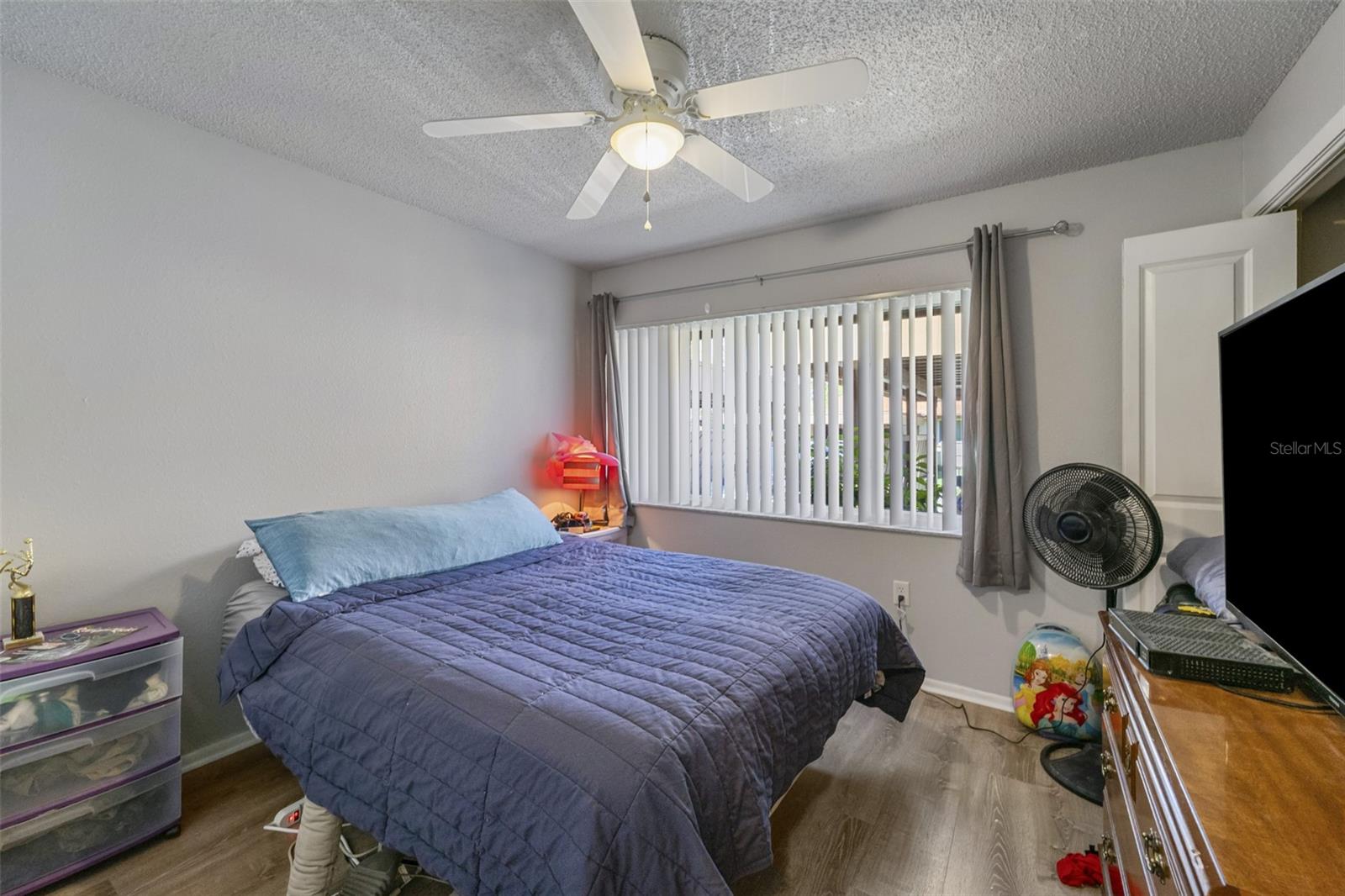 BEACON LAKES CONDO 05A - Residential