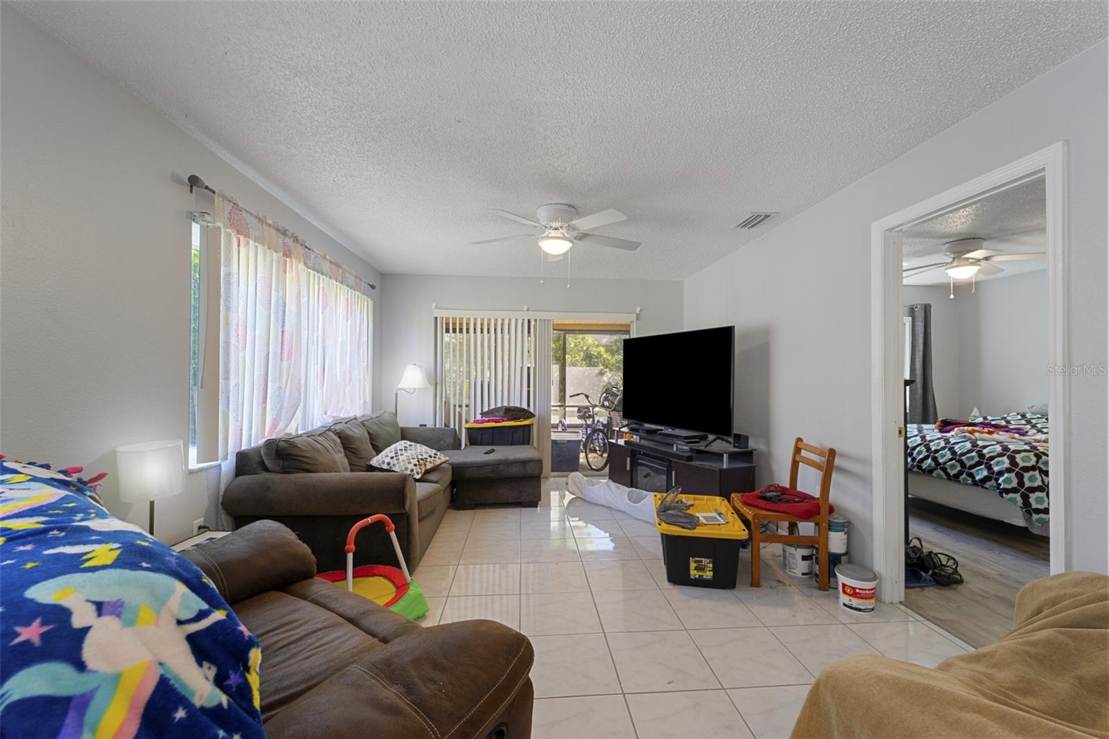 BEACON LAKES CONDO 05A - Residential