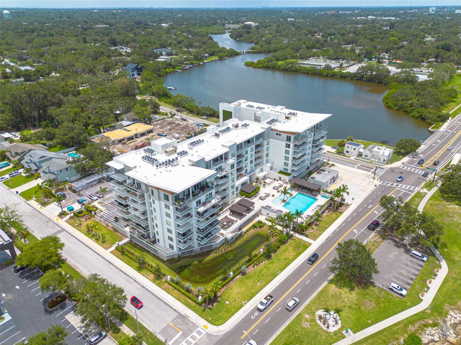 SERENA BY THE SEA - Residential