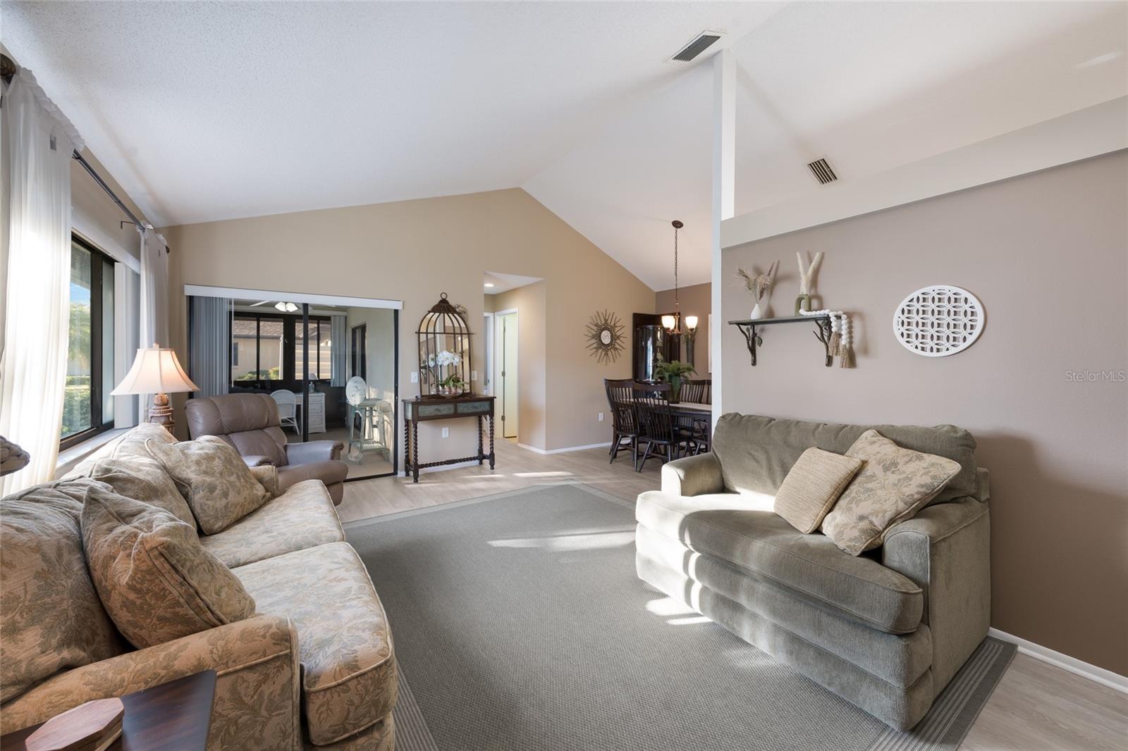 3451 51ST AVENUE CIRCLE W, BRADENTON, FL, 34210 4 3451 51ST AVENUE CIRCLE W