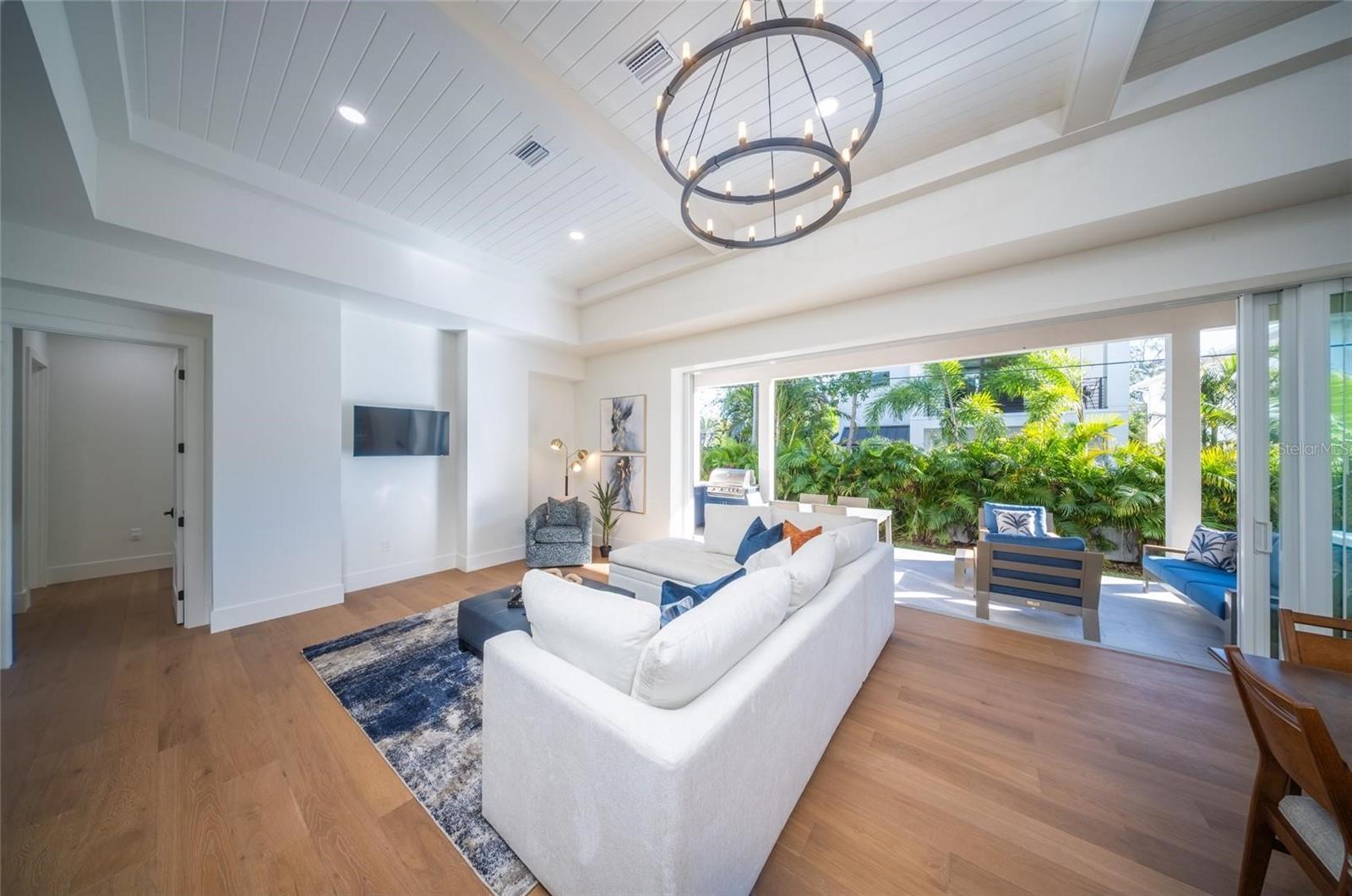 RUSTIC LODGE - Residential