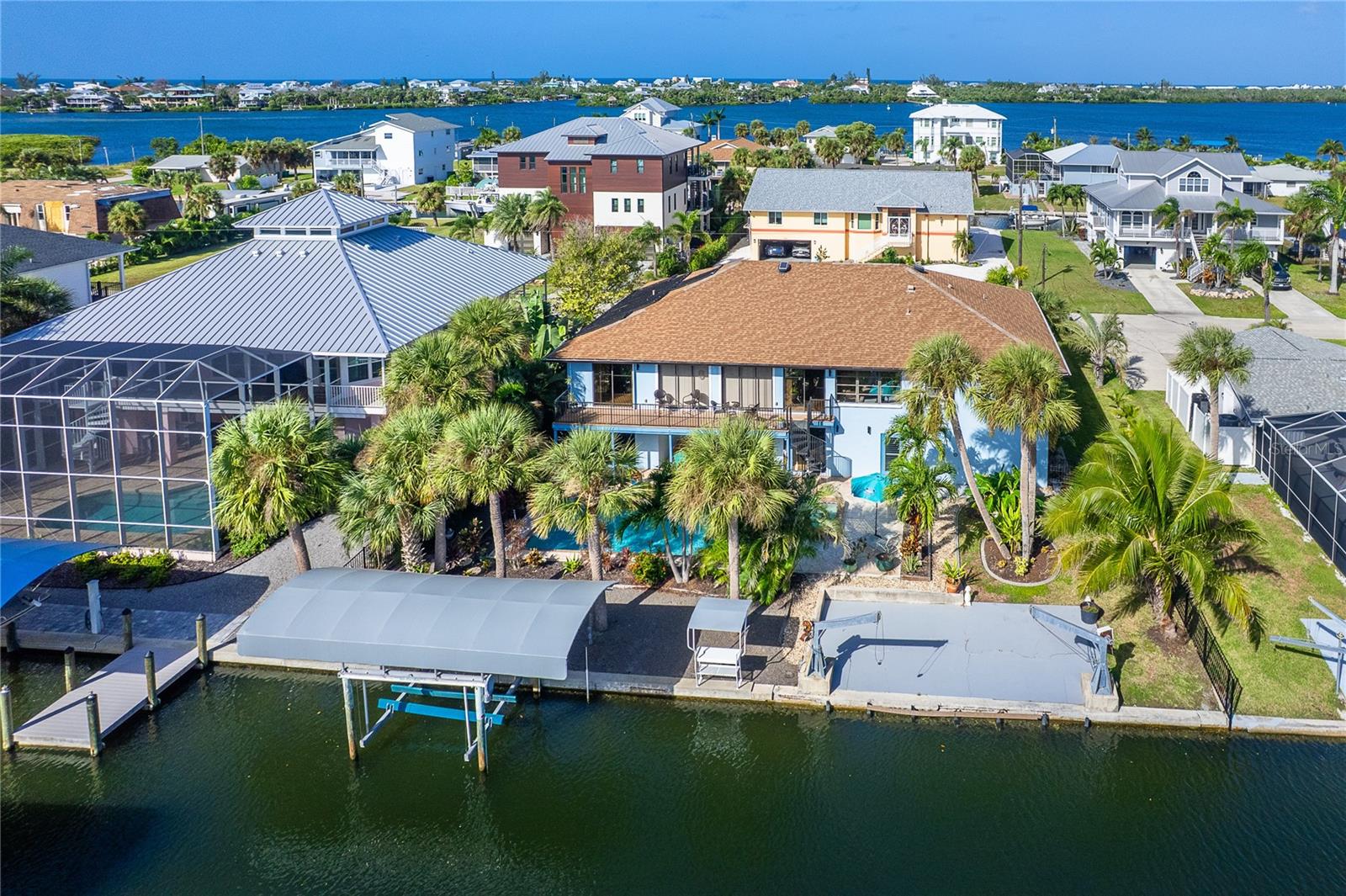 PALM POINT - Residential