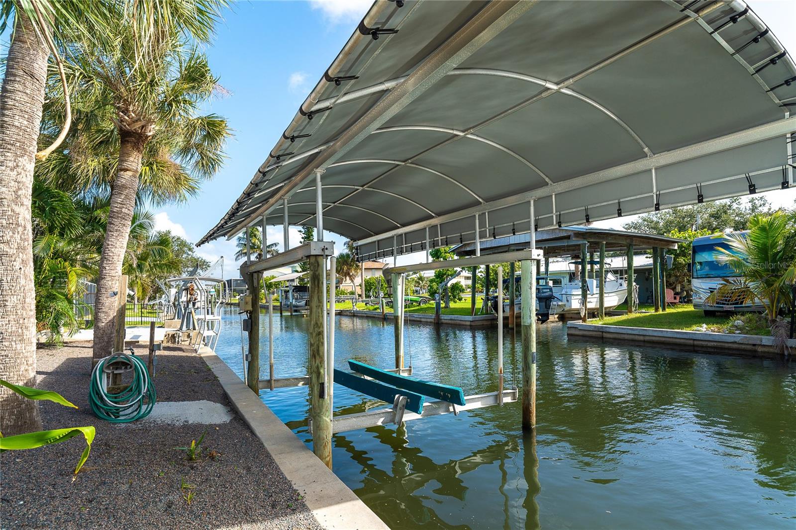 PALM POINT - Residential