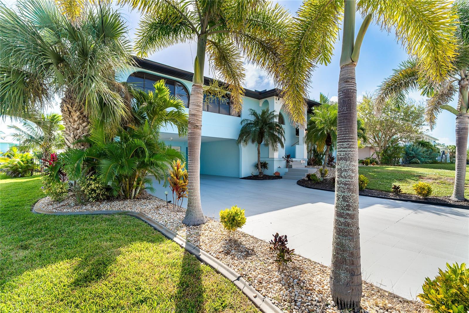 PALM POINT - Residential