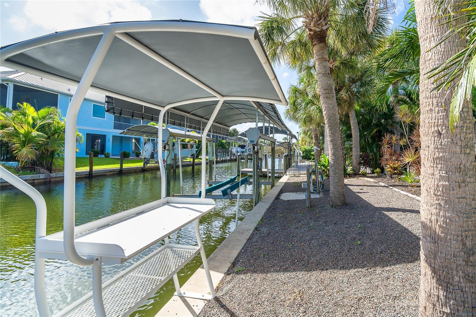 PALM POINT - Residential