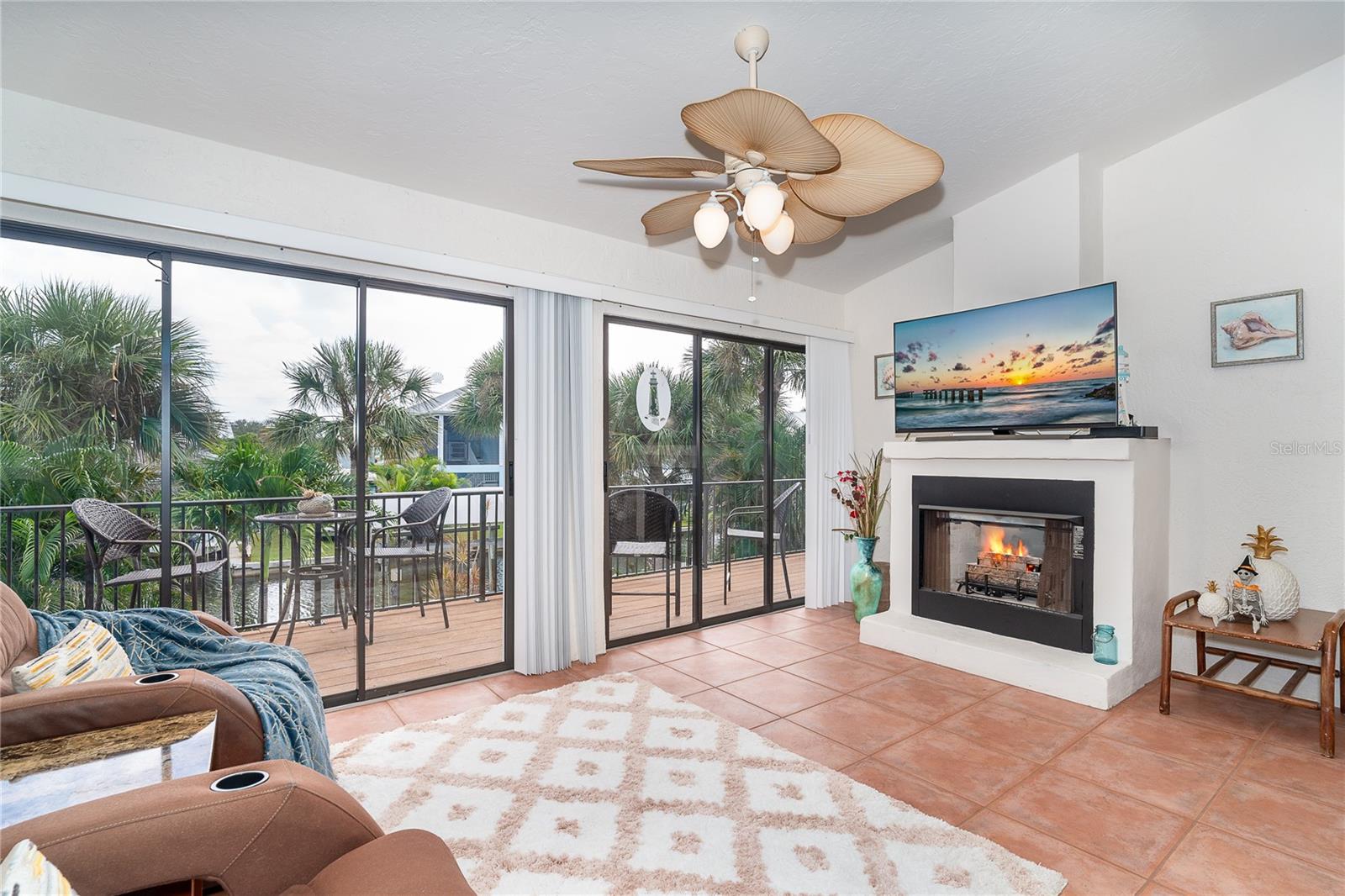 PALM POINT - Residential