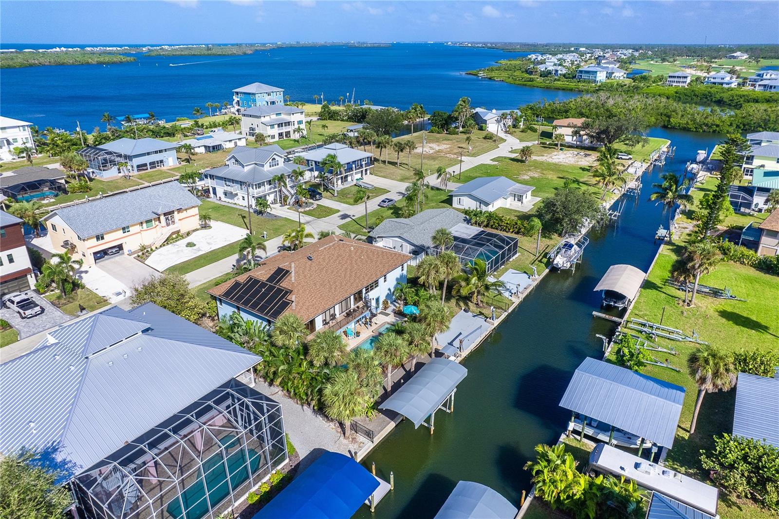 PALM POINT - Residential