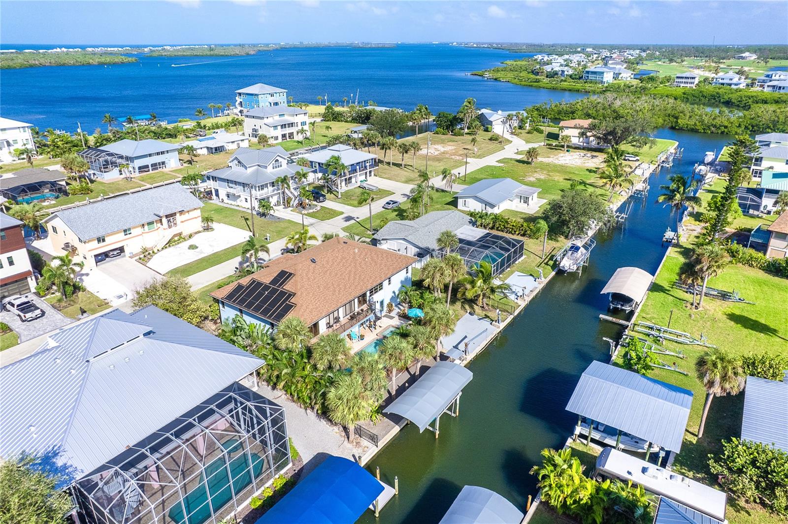 PALM POINT - Residential