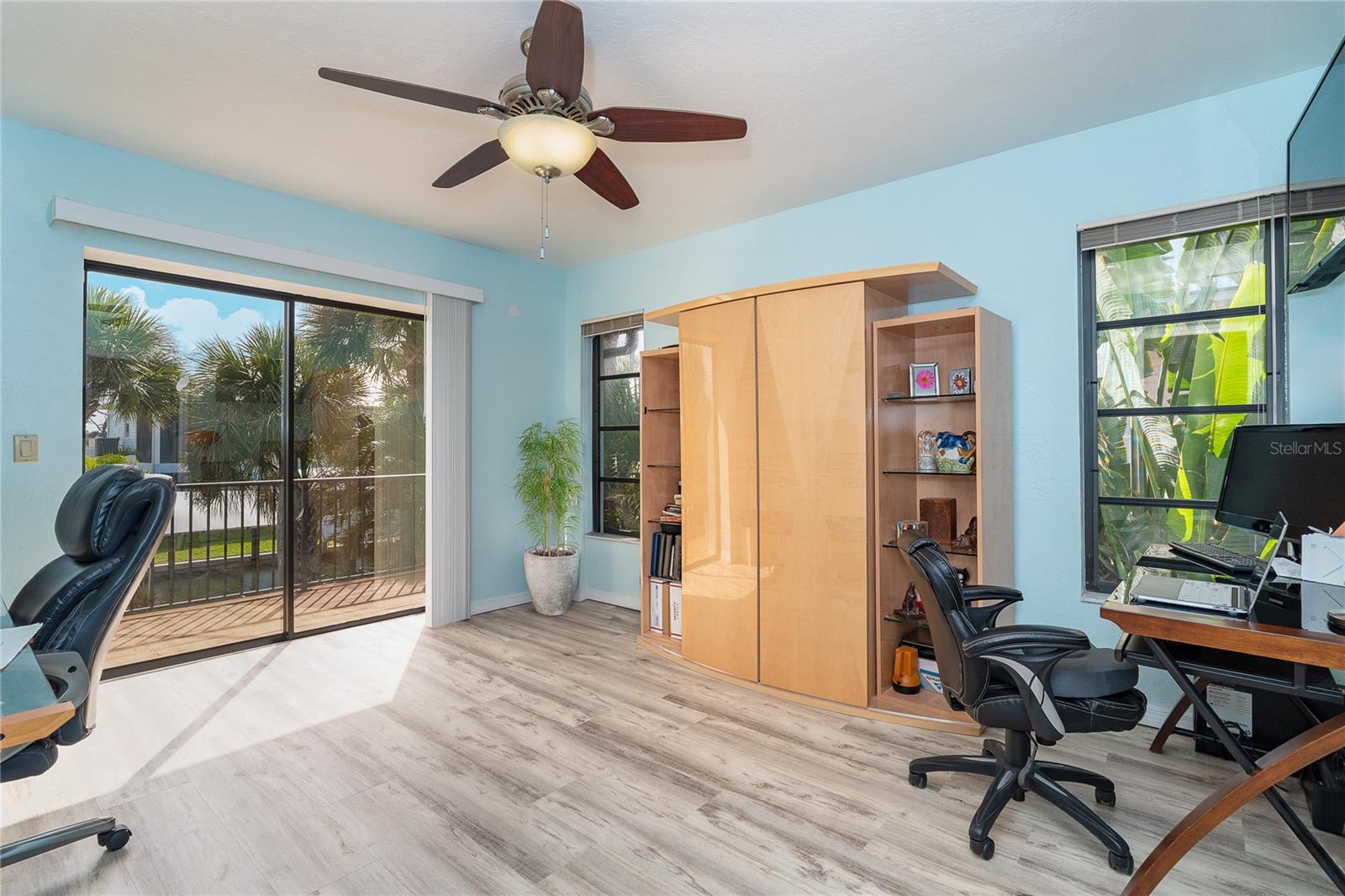 PALM POINT - Residential