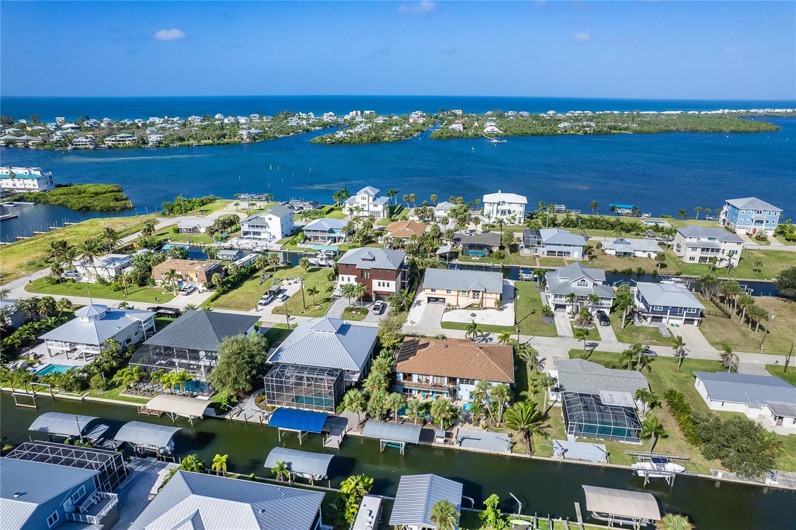 PALM POINT - Residential