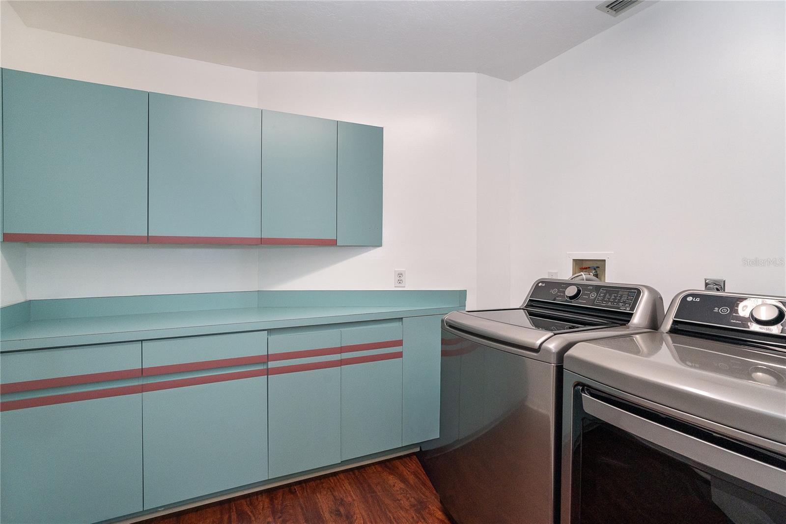PALM POINT - Residential