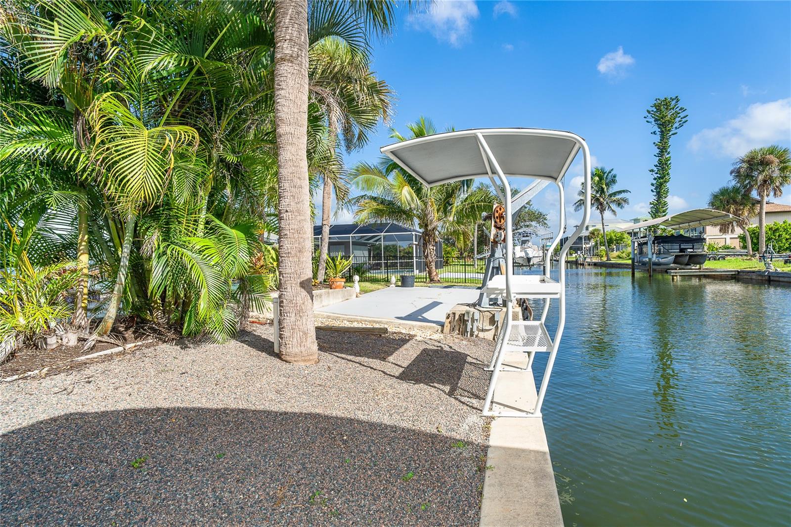 PALM POINT - Residential
