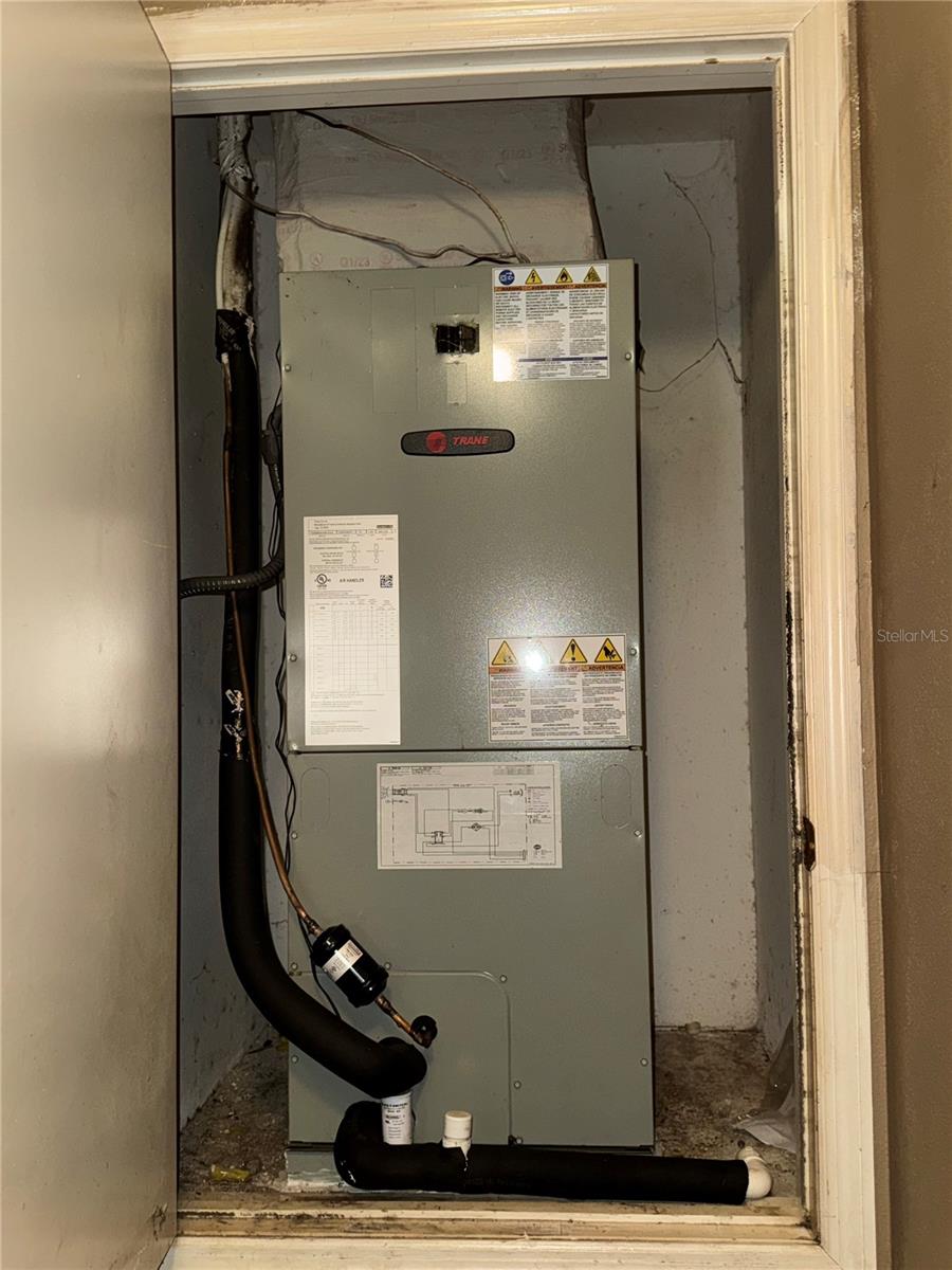 RIVERWALK AT WATERSIDE ISLAND - Residential