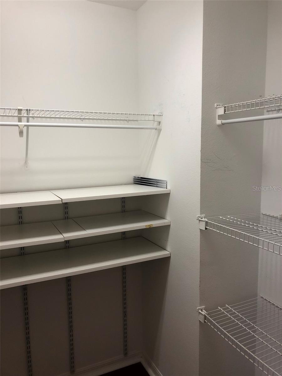 LOST LAKE GLEN - Residential Lease