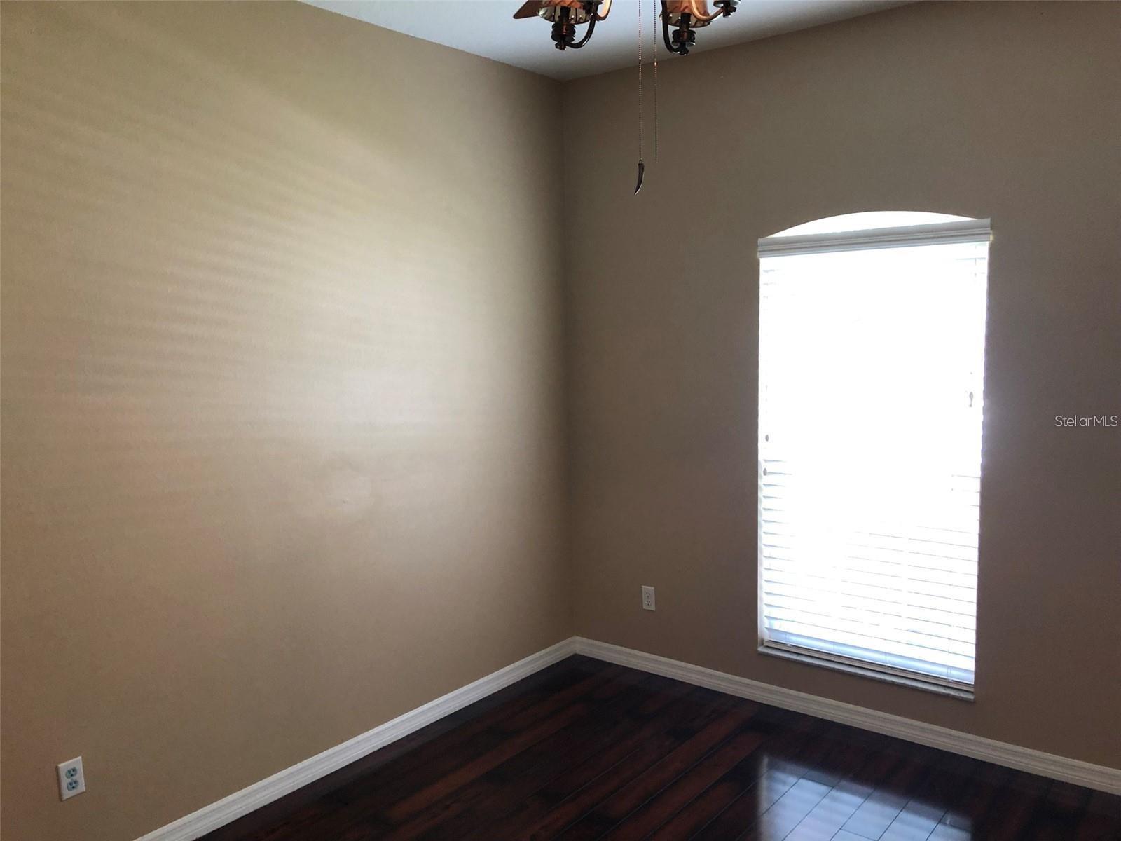 LOST LAKE GLEN - Residential Lease