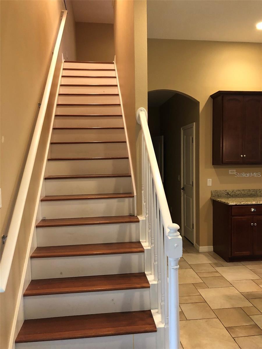 LOST LAKE GLEN - Residential Lease