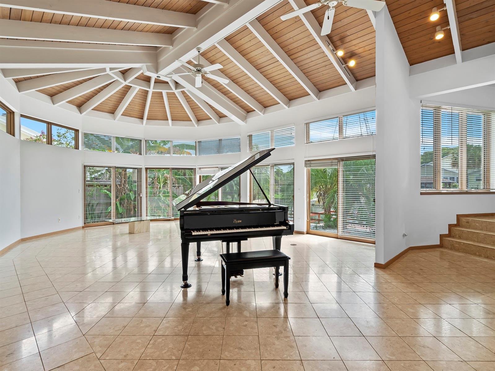 1721 PERCH LANE