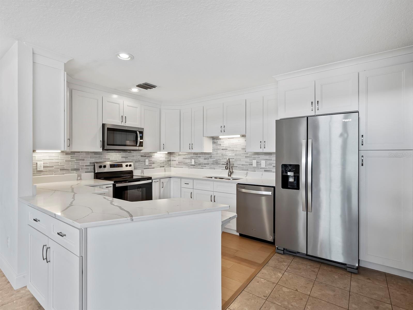 1721 PERCH LANE