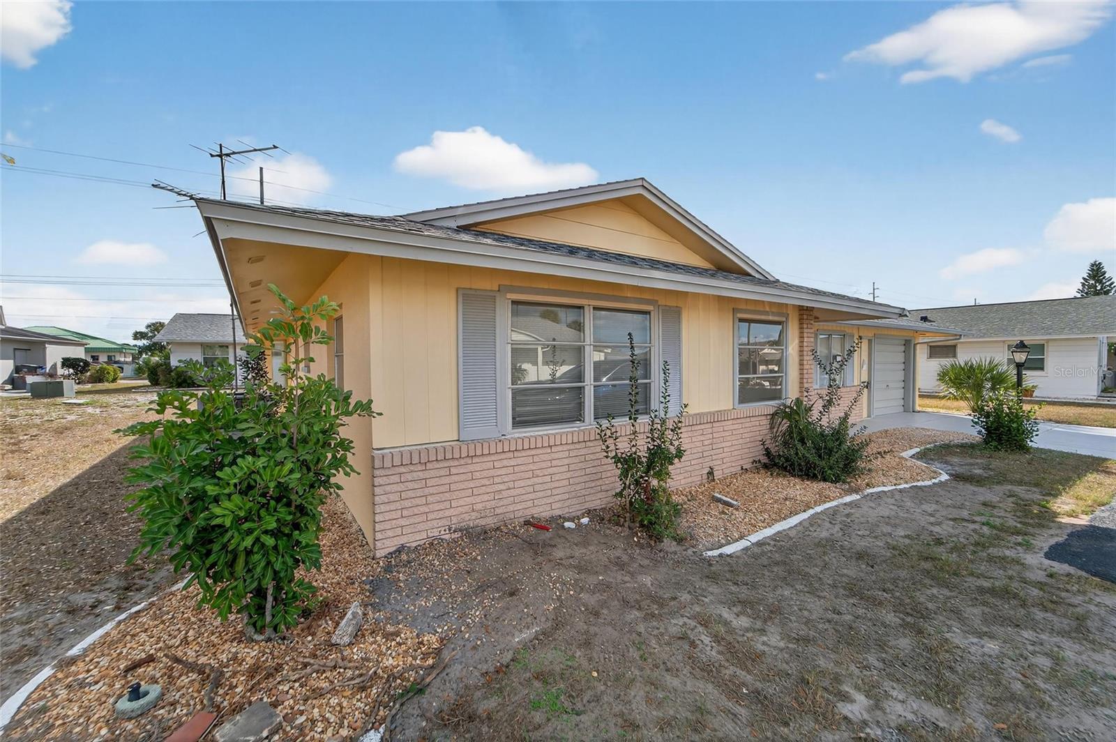 DEL WEBBS SUN CITY FLORIDA UN - Residential