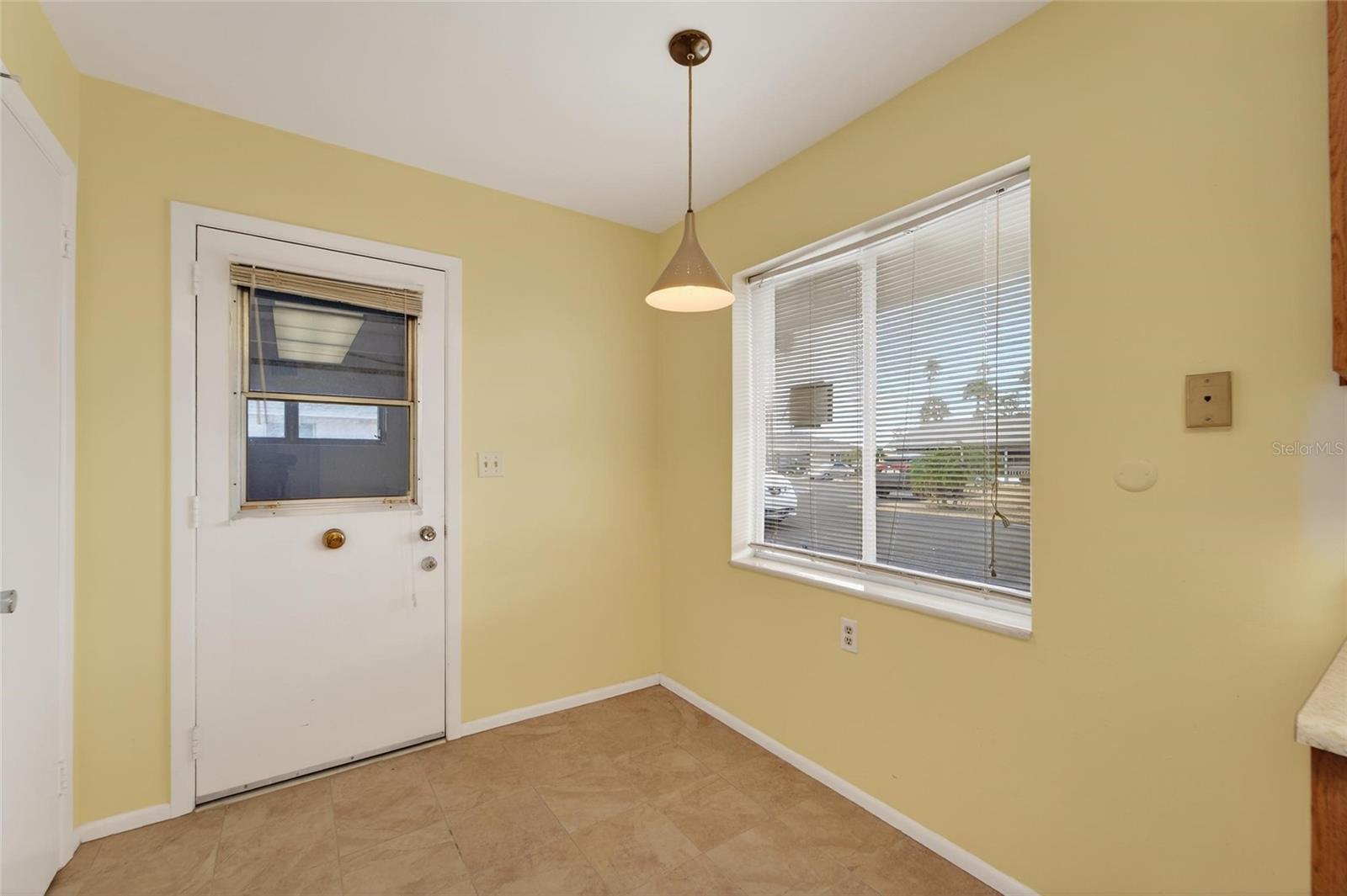 DEL WEBBS SUN CITY FLORIDA UN - Residential