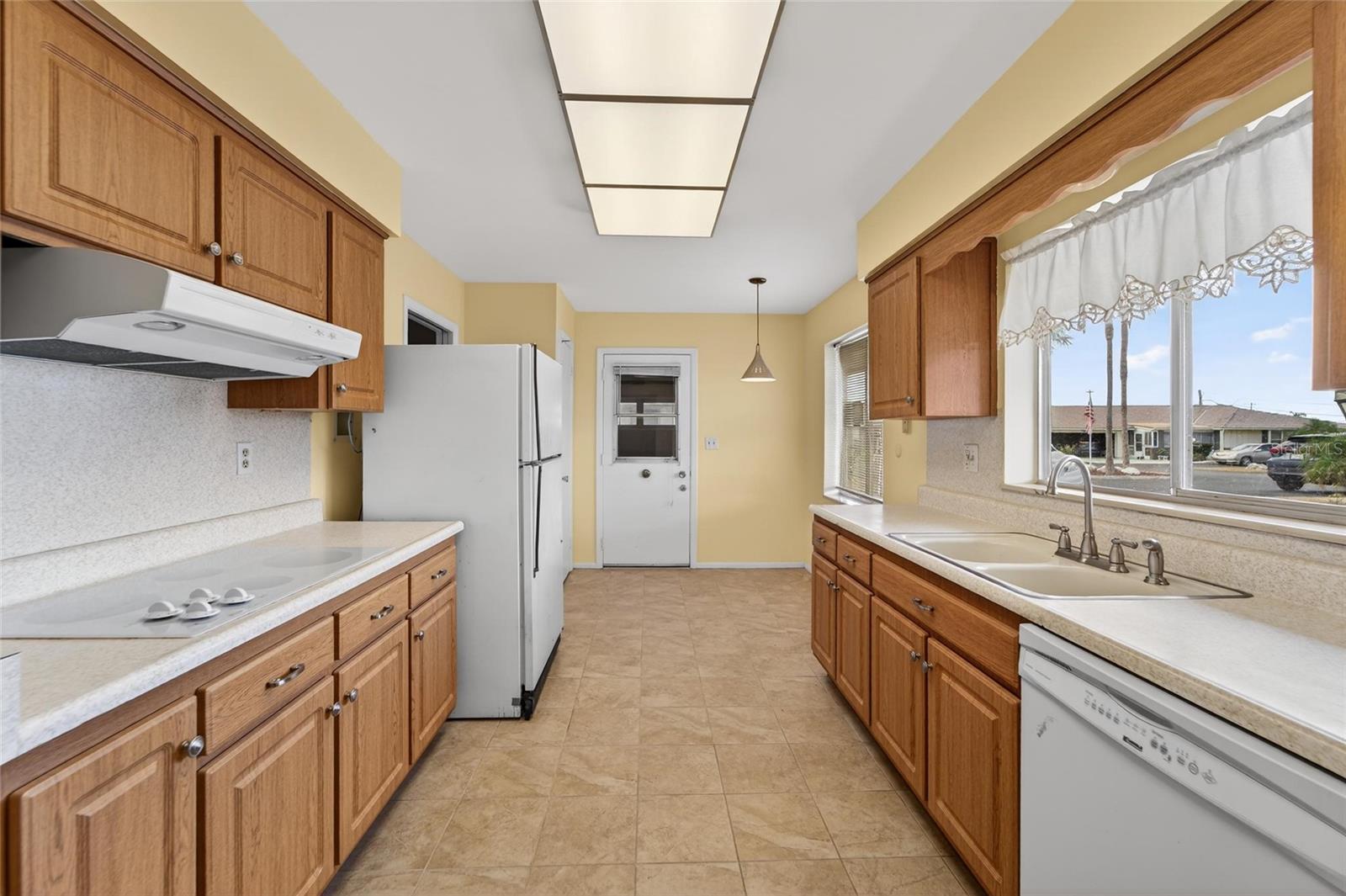 DEL WEBBS SUN CITY FLORIDA UN - Residential