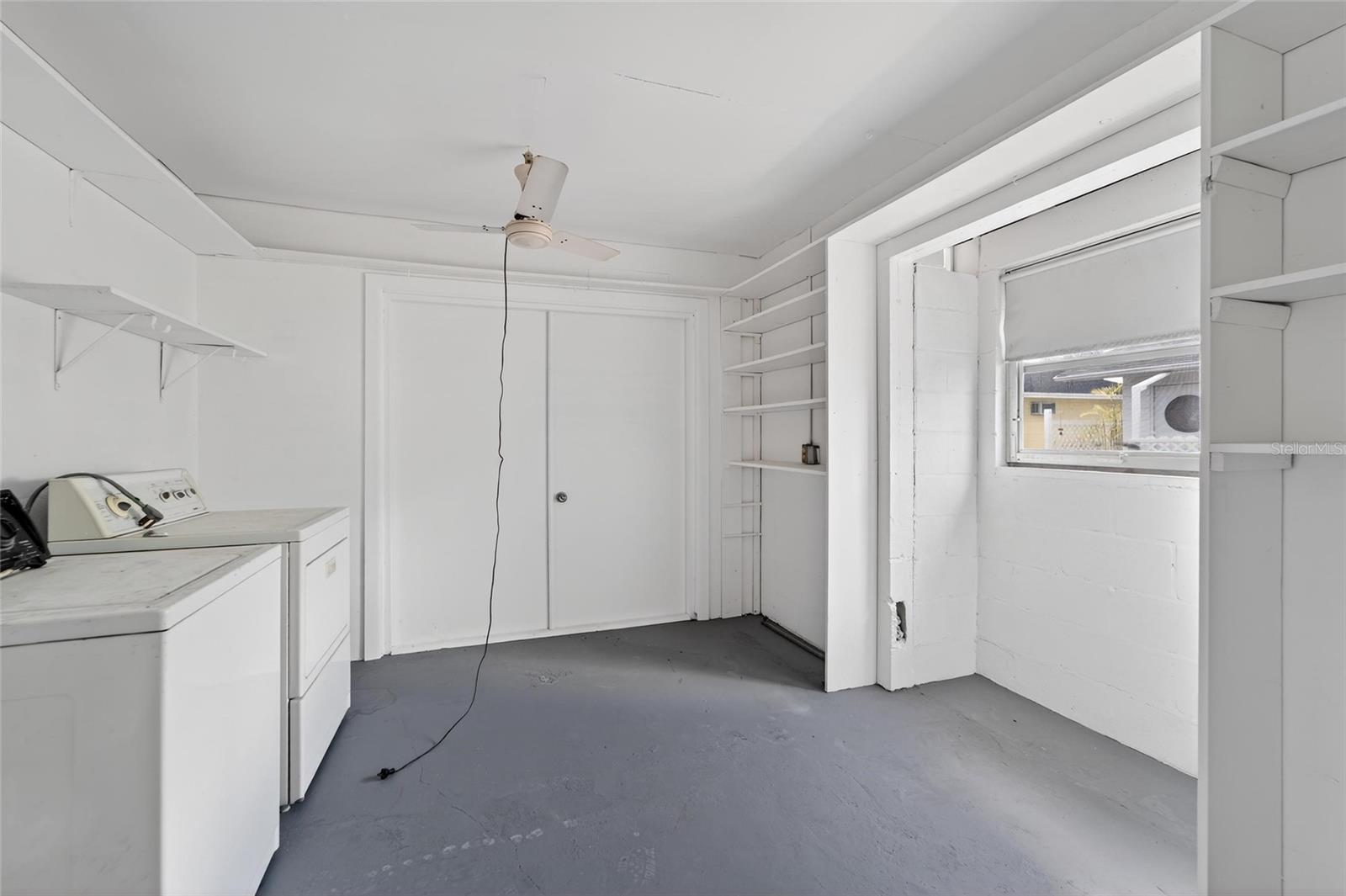 DEL WEBBS SUN CITY FLORIDA UN - Residential