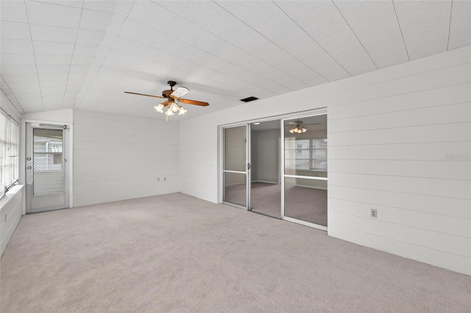 DEL WEBBS SUN CITY FLORIDA UN - Residential