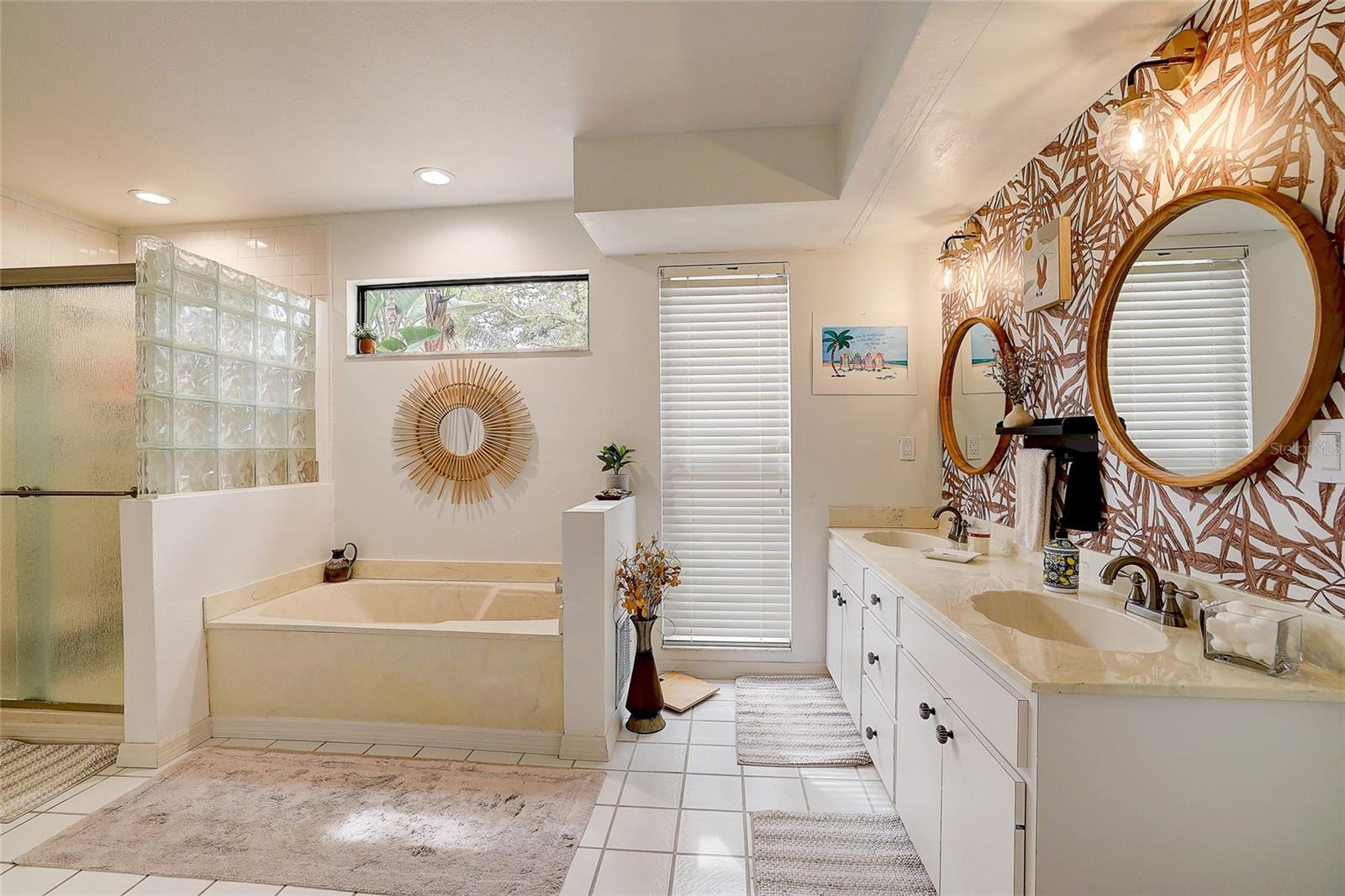 HEATHER LAKES - Residential