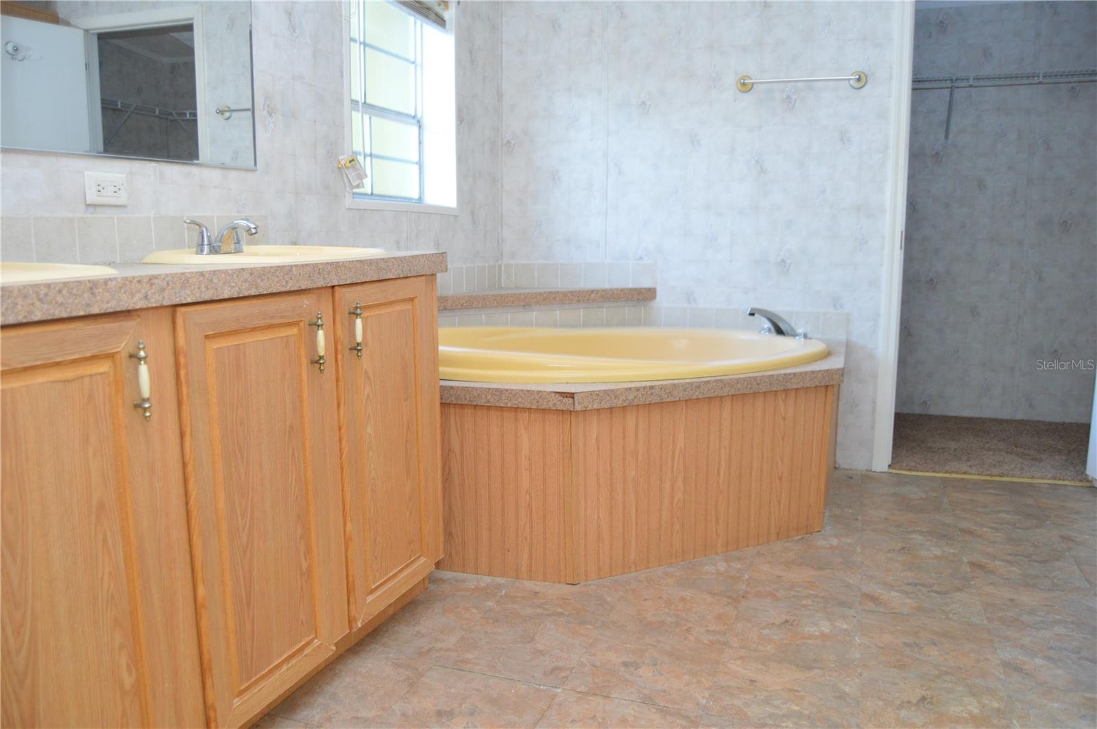 SILVER SPGS MANOR - Residential