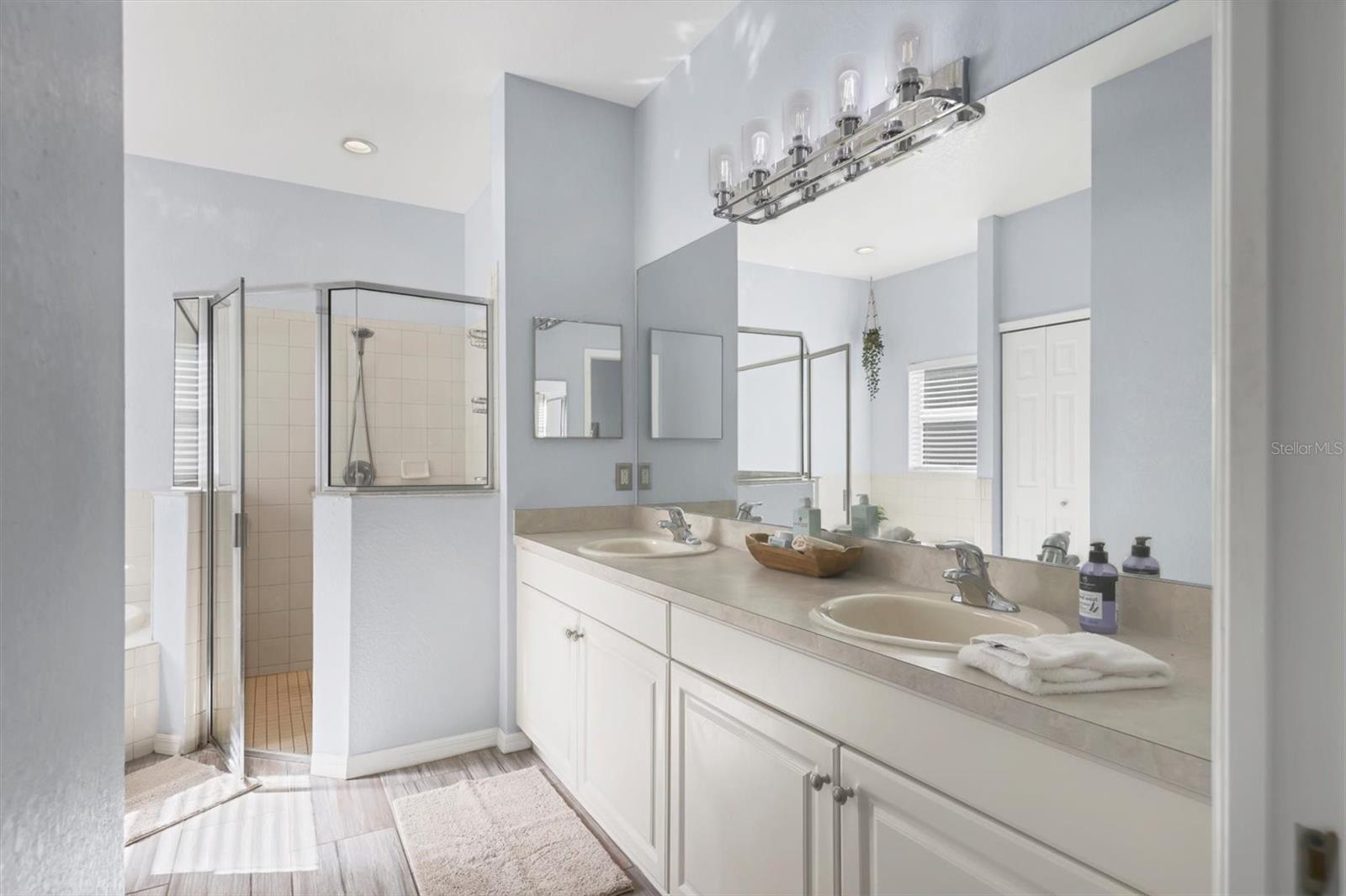 OAK VIEW PH III - Residential